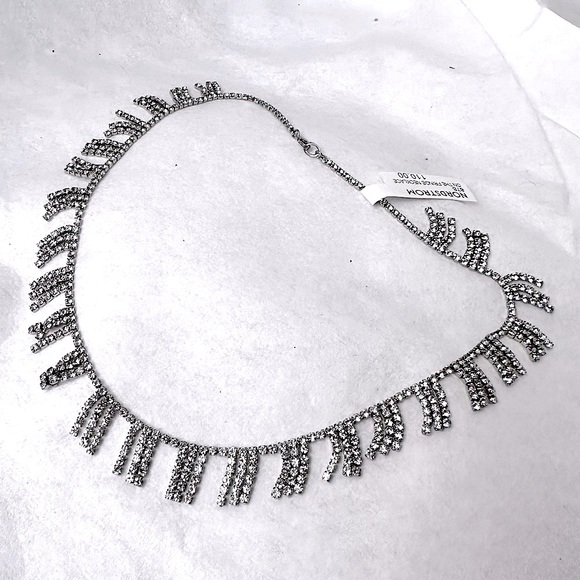 🎉3x HP!🎉 ROXANNE ASSOULIN ✨NWT✨ “On the Fringe” necklace, pouch, & free gift! - Picture 3 of 7